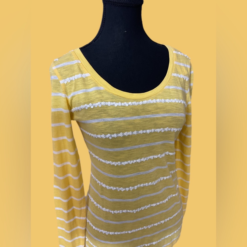 Long sleeve shirt size xs